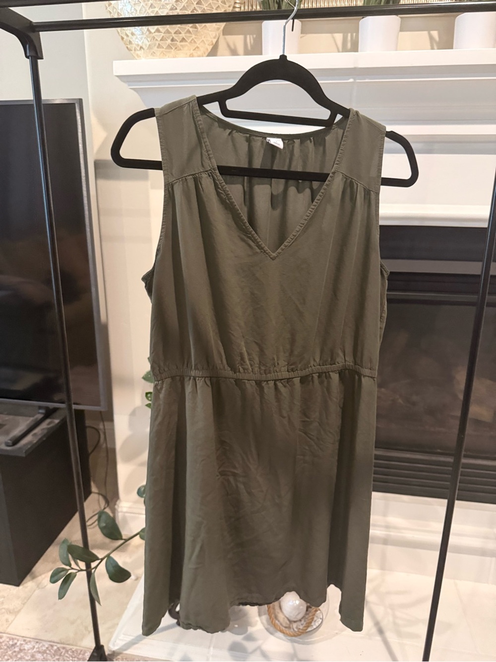 Old Navy Olive Green Sleeveless V-Neck Women's Dress